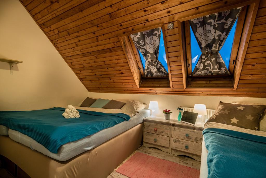 Rys Apartmany - Liptov ลิฟตอฟสกีมิคูลาช ภายนอก รูปภาพ