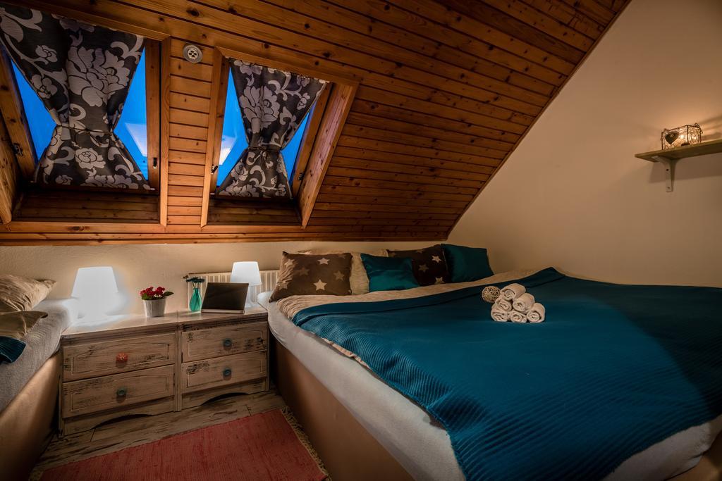 Rys Apartmany - Liptov ลิฟตอฟสกีมิคูลาช ภายนอก รูปภาพ