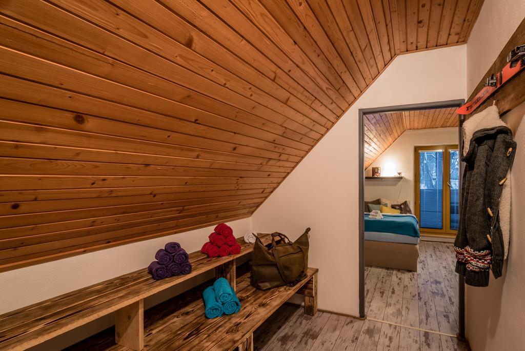 Rys Apartmany - Liptov ลิฟตอฟสกีมิคูลาช ภายนอก รูปภาพ