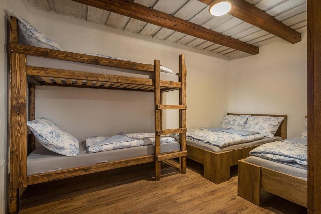 Rys Apartmany - Liptov ลิฟตอฟสกีมิคูลาช ภายนอก รูปภาพ