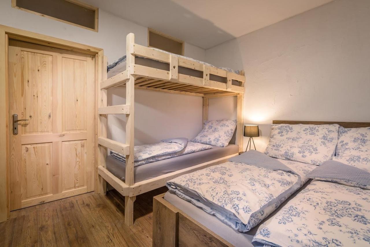 Rys Apartmany - Liptov ลิฟตอฟสกีมิคูลาช ภายนอก รูปภาพ