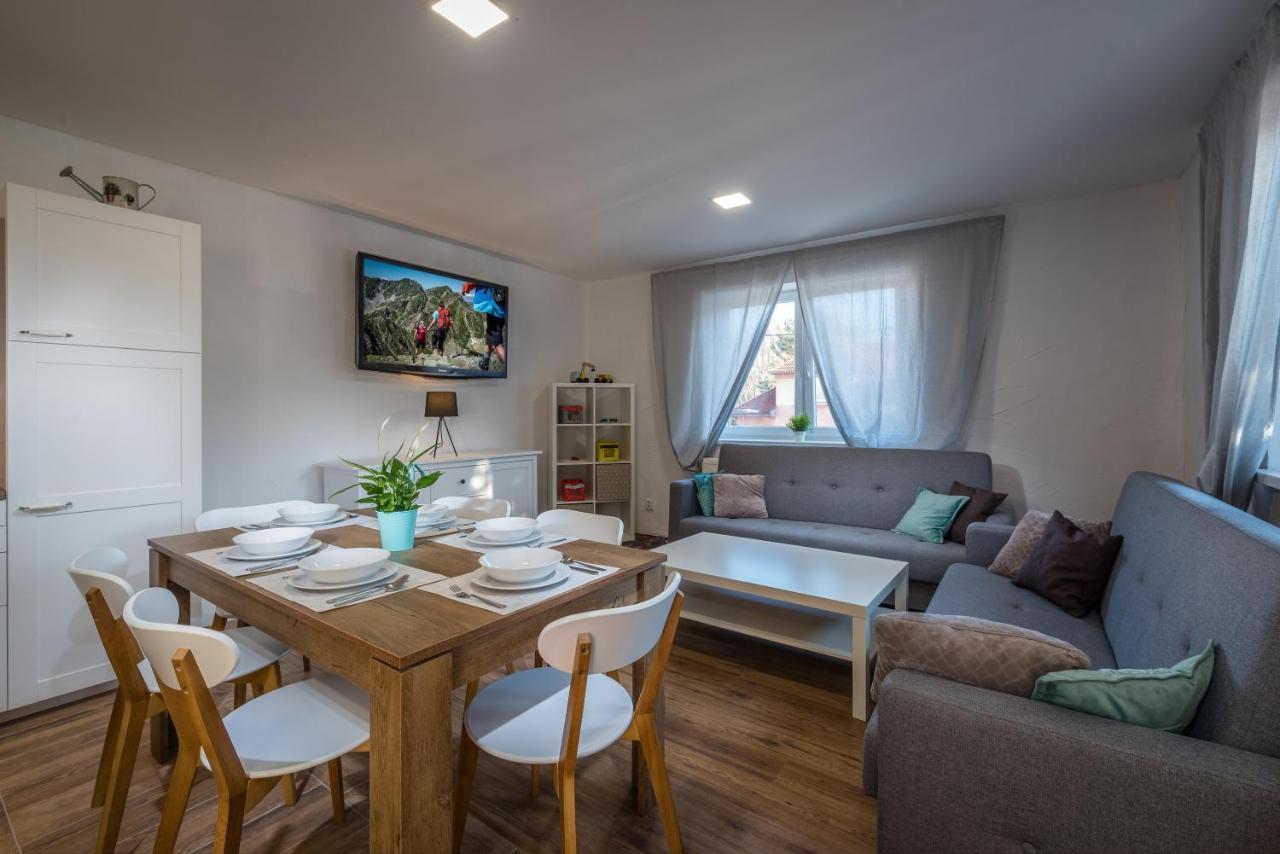 Rys Apartmany - Liptov ลิฟตอฟสกีมิคูลาช ภายนอก รูปภาพ