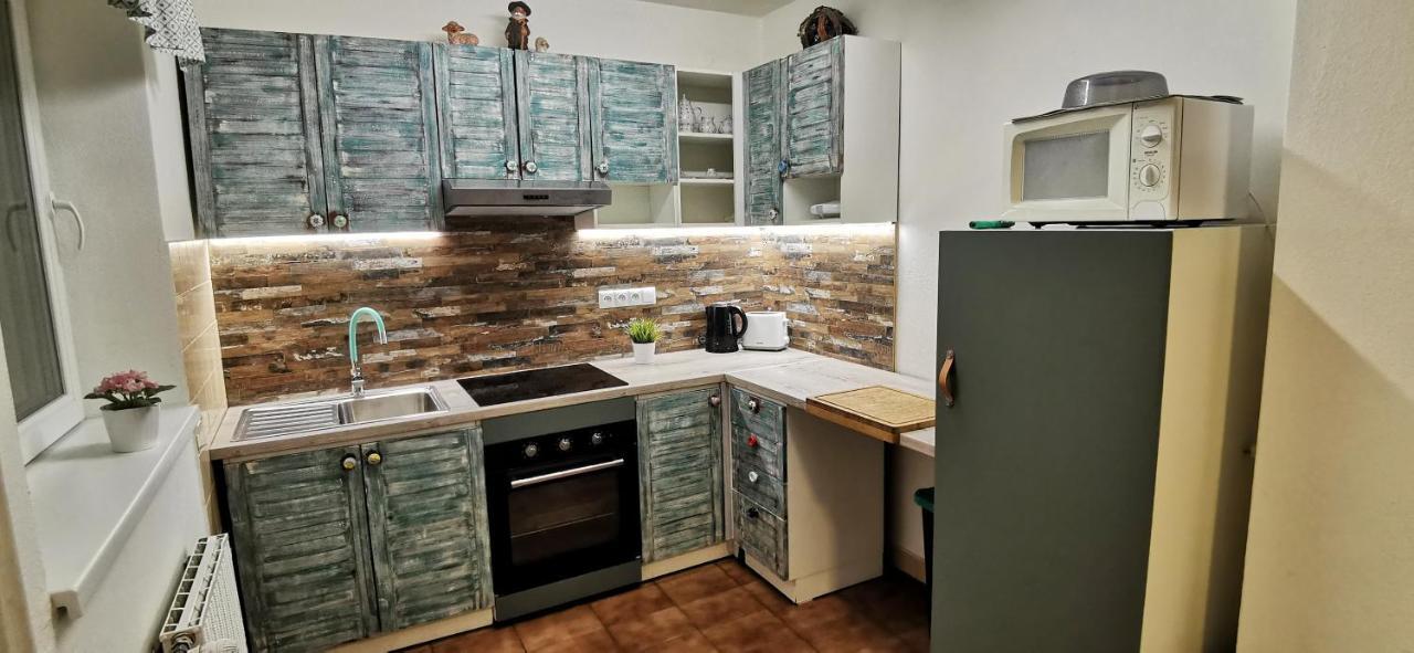 Rys Apartmany - Liptov ลิฟตอฟสกีมิคูลาช ภายนอก รูปภาพ